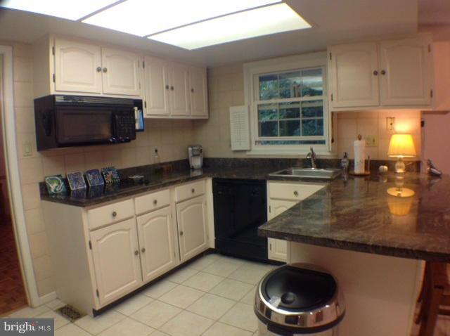 13708 Rippling Brook Drive Silver Spring, MD 20906 - Photo 3 of 28 Kitchen