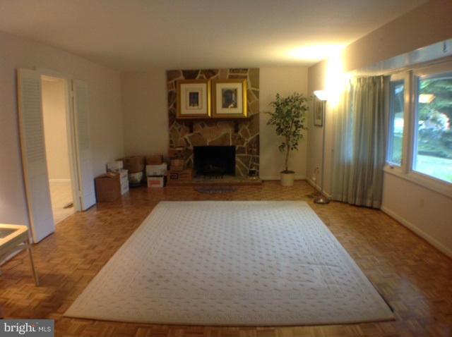 13708 Rippling Brook Drive Silver Spring, MD 20906 - Photo 6 of 28 Living Room