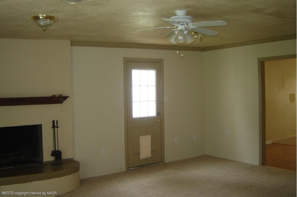 4908 Parker Street Amarillo, TX 79110 - Photo 3 of 12 Den