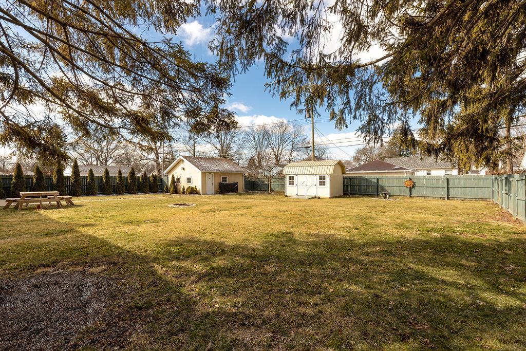 975 Bernhard Road Columbus, OH 43213 - Photo 37 of 46 975BernhardRd-Exterior-9
