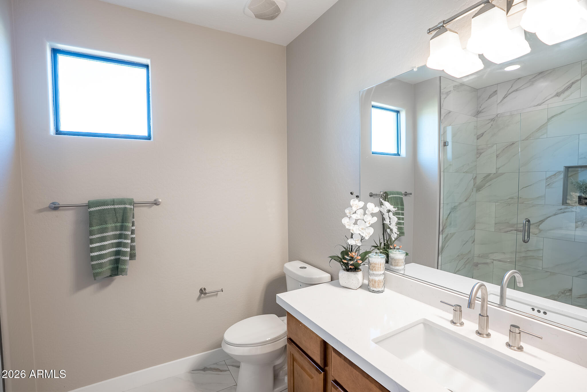 9551 East Redfield Road, Unit 1048 Scottsdale, AZ 85260 - Photo 13 of 19 primary suite