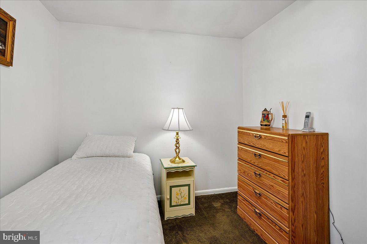 1731 Tacoma Road Edgewater, MD 21037 - Photo 41 of 59 Cozy retreat with warm lighting.