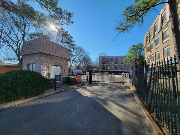 $1,550 | 2211 South Braeswood Boulevard, Unit 21G, Houston, TX 77030