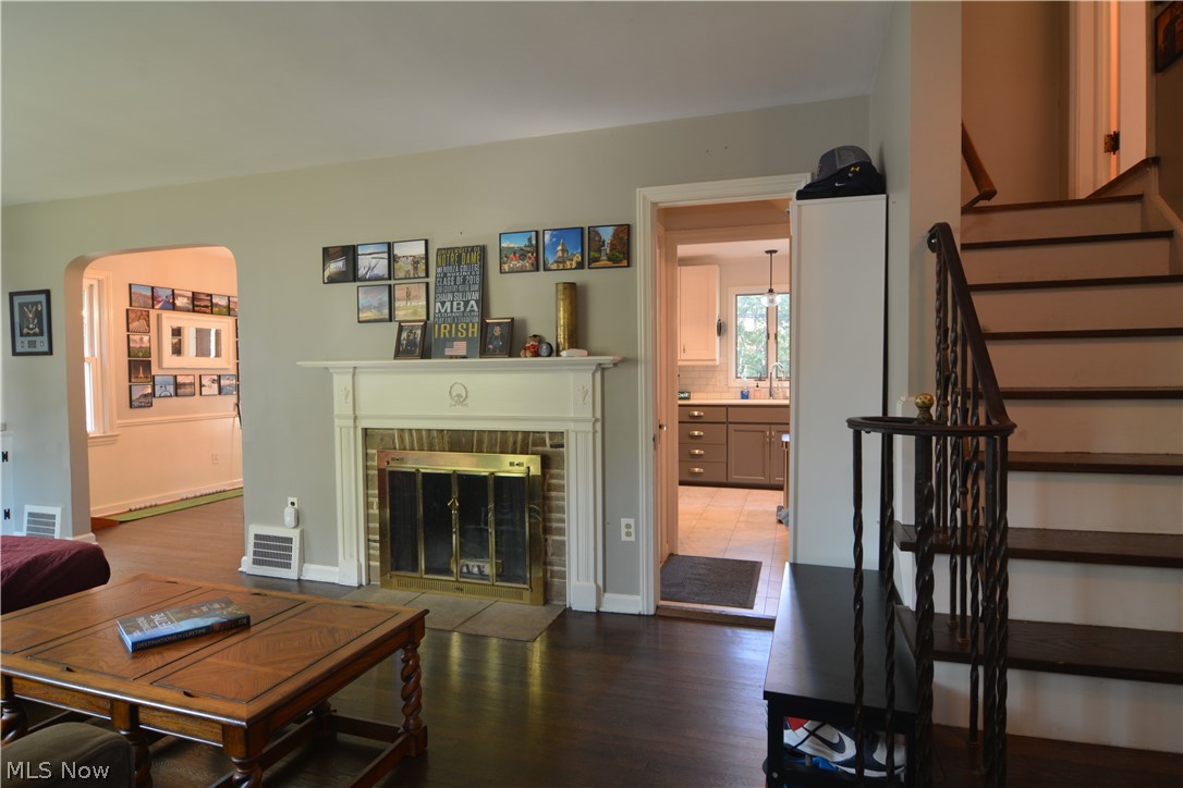 1756 Oakmount Road South Euclid, OH 44121 - Photo 3 of 22