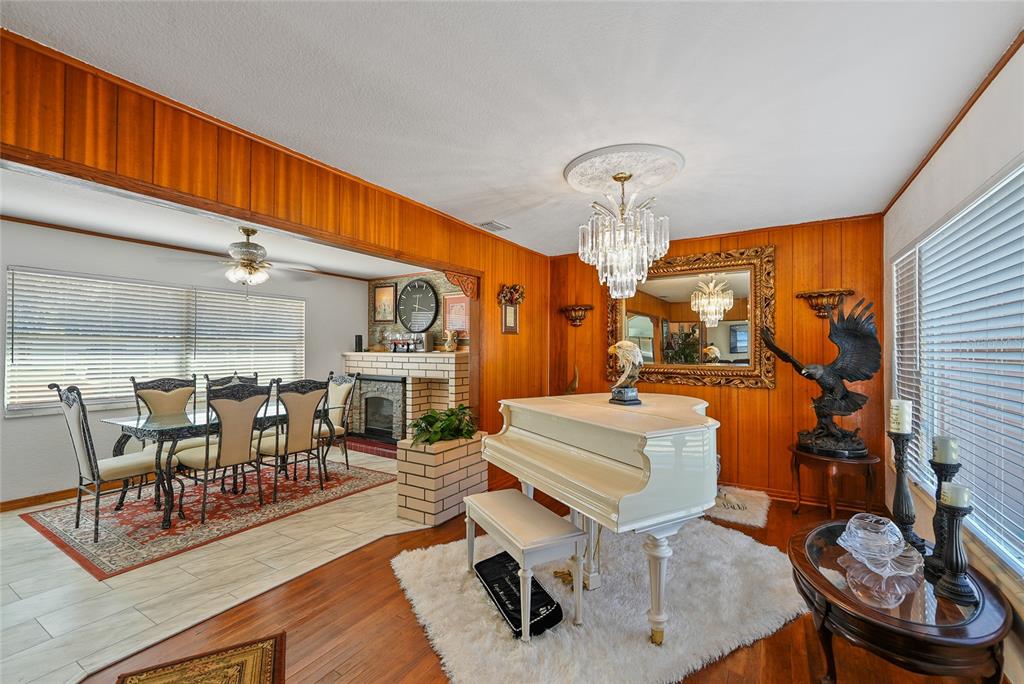 15 Yulee Arcadia, FL 34266 - Photo 6 of 33 a workspace with furniture and window