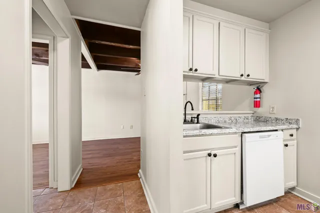 $1,000 | 2963 Greenwood Drive, Baton Rouge, LA 70808