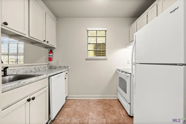 $1,000 | 2963 Greenwood Drive, Baton Rouge, LA 70808