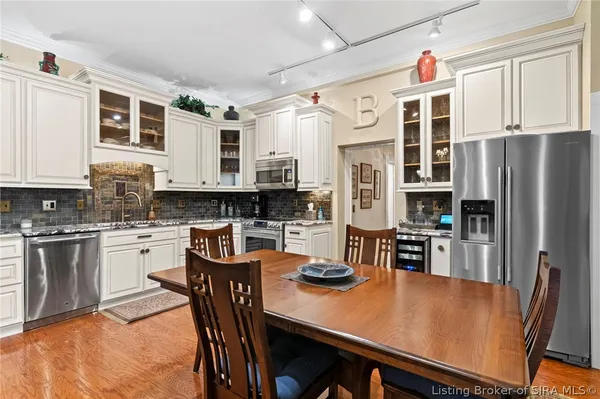 $324,900 | 610 A West 2nd Street, Unit 1, Madison, IN 47250
