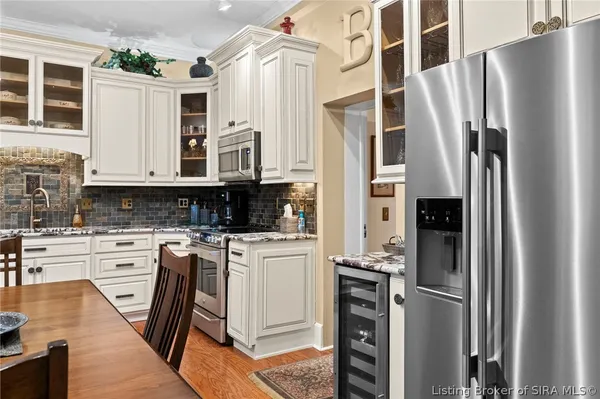$324,900 | 610 A West 2nd Street, Unit 1, Madison, IN 47250