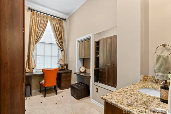$324,900 | 610 A West 2nd Street, Unit 1, Madison, IN 47250