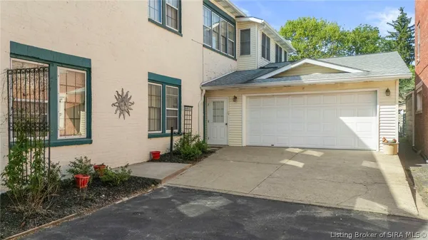 $324,900 | 610 A West 2nd Street, Unit 1, Madison, IN 47250