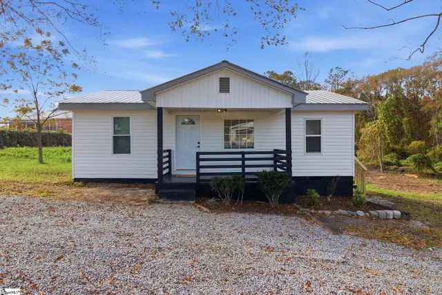 $182,000 | 44 Clark Street, Laurens, SC 29360