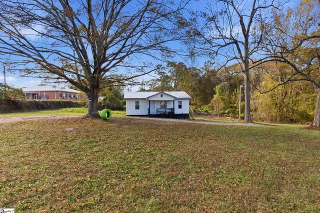 $182,000 | 44 Clark Street, Laurens, SC 29360