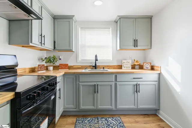 $182,000 | 44 Clark Street, Laurens, SC 29360