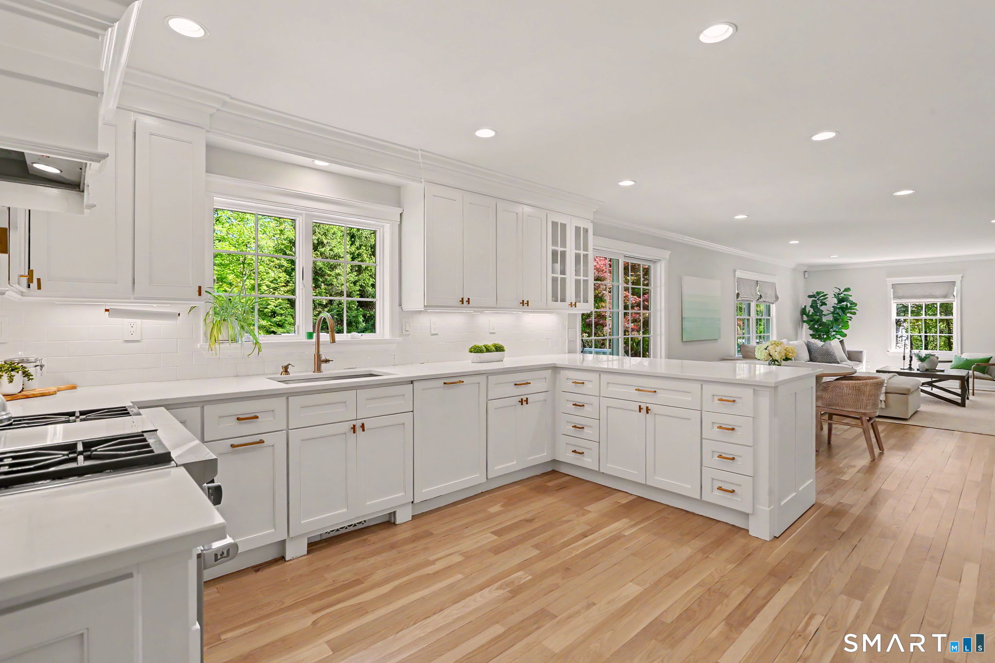 463 White Oak Shade Road New Canaan, CT 06840 - Photo 8 of 38