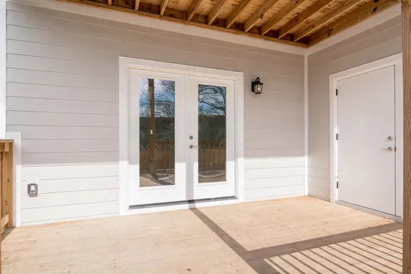 a view of a entrance door of the house