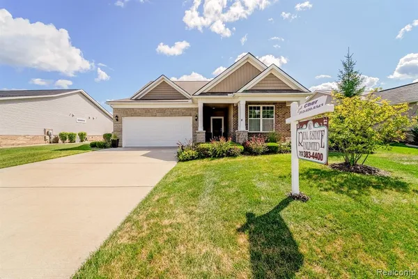 $465,000 | 24279 Walloon Way, Flat Rock, MI 48134
