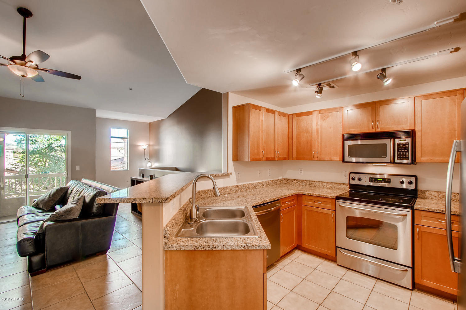 1920 East Bell Road, Unit 1036 Phoenix, AZ 85022 - Photo 8 of 21 Perfect for entertaining