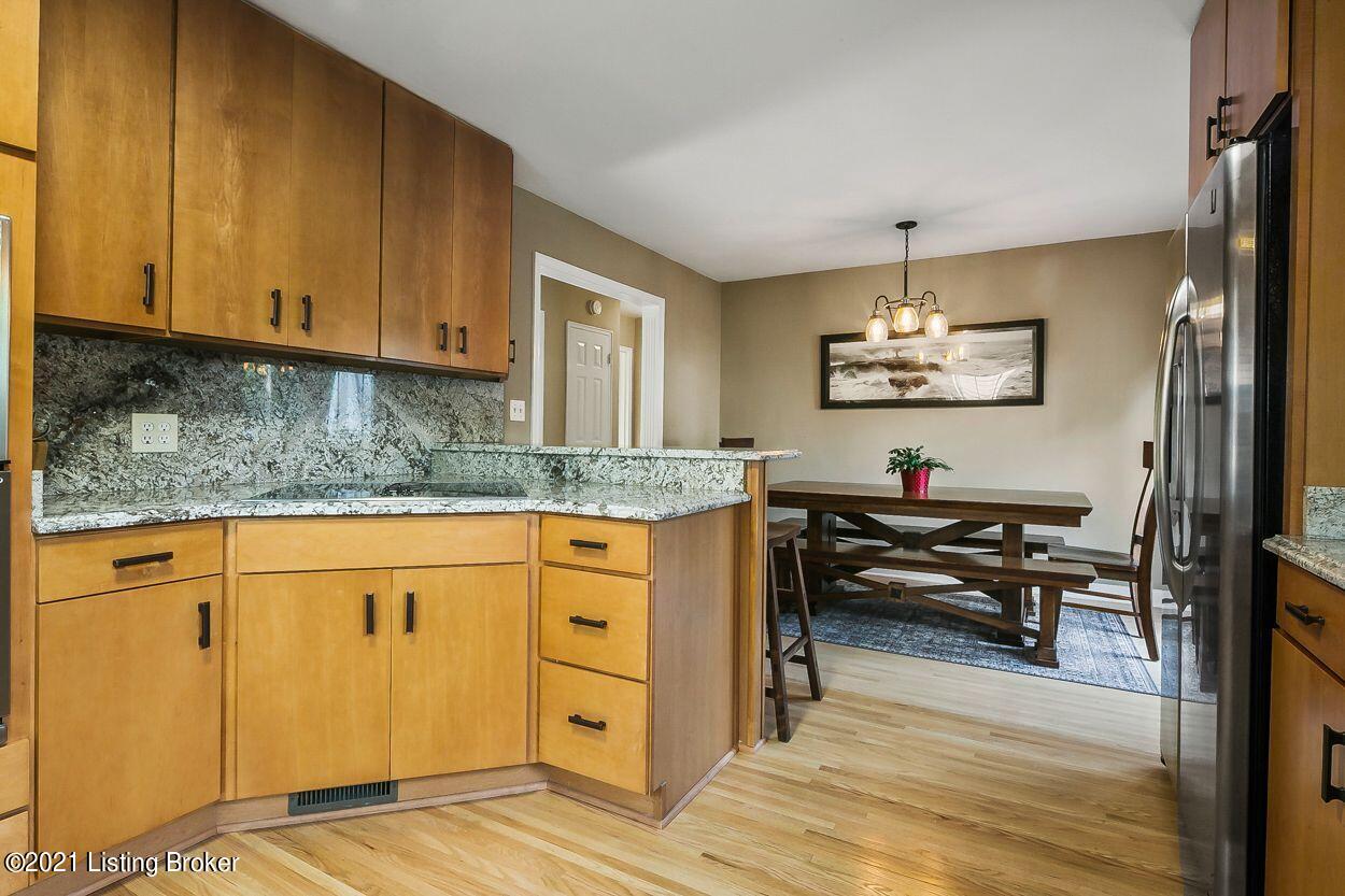 207 Hemingway Road Louisville, KY 40207 - Photo 13 of 36 13