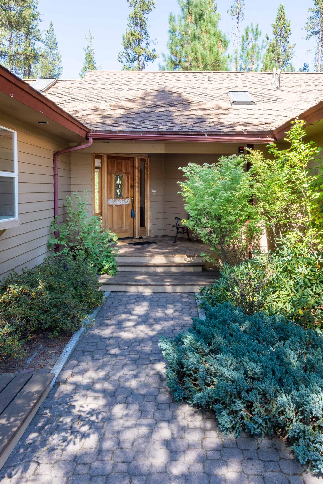 18206 Oregon Loop Sunriver, OR 97707 - Photo 24 of 30 34 Oregon Loop-29