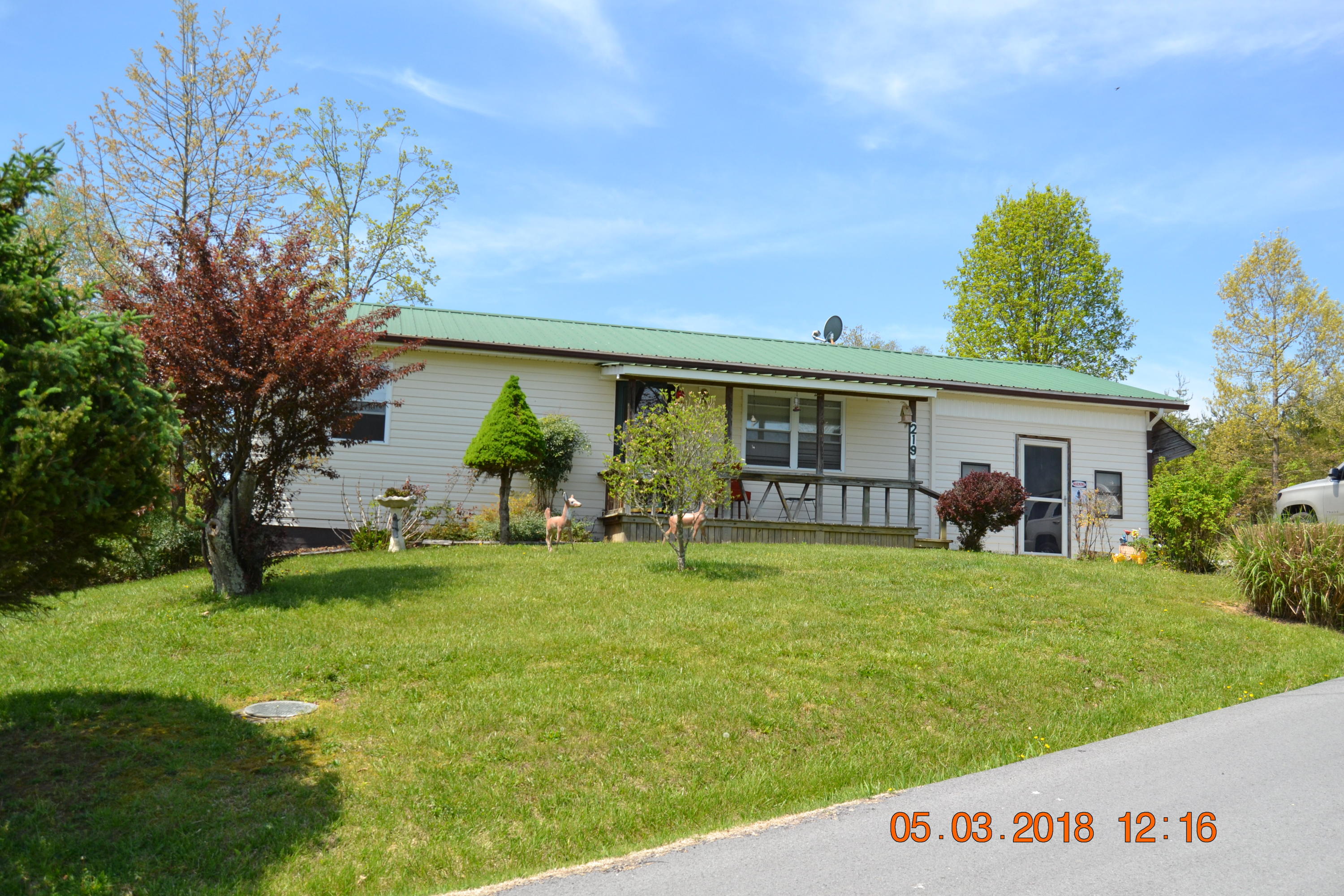 219 McDaniel Road Bean Station, TN 37708 - Photo 1 of 23 DSC_0541