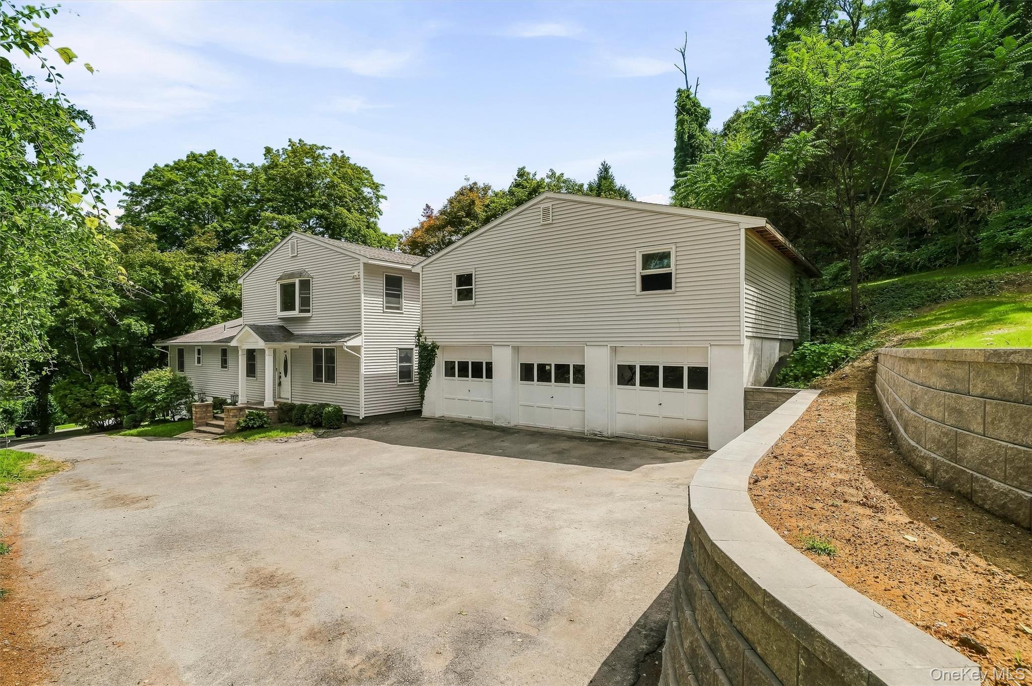 88 Pines Bridge Road Mount Kisco, NY 10549 - Photo 4 of 50 Gallery Image 4