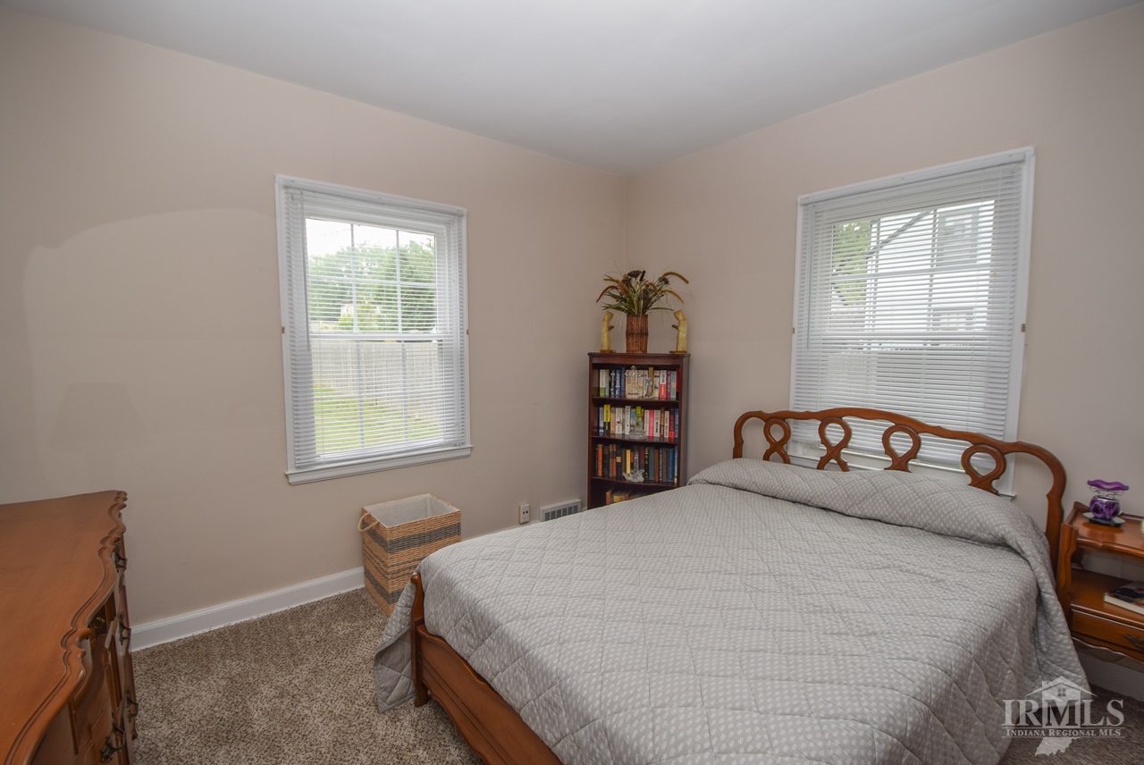 404 South Umbarger Road Muncie, IN 47304 - Photo 13 of 30 Gallery Image 13