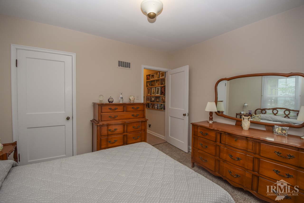 404 South Umbarger Road Muncie, IN 47304 - Photo 14 of 30 Gallery Image 14