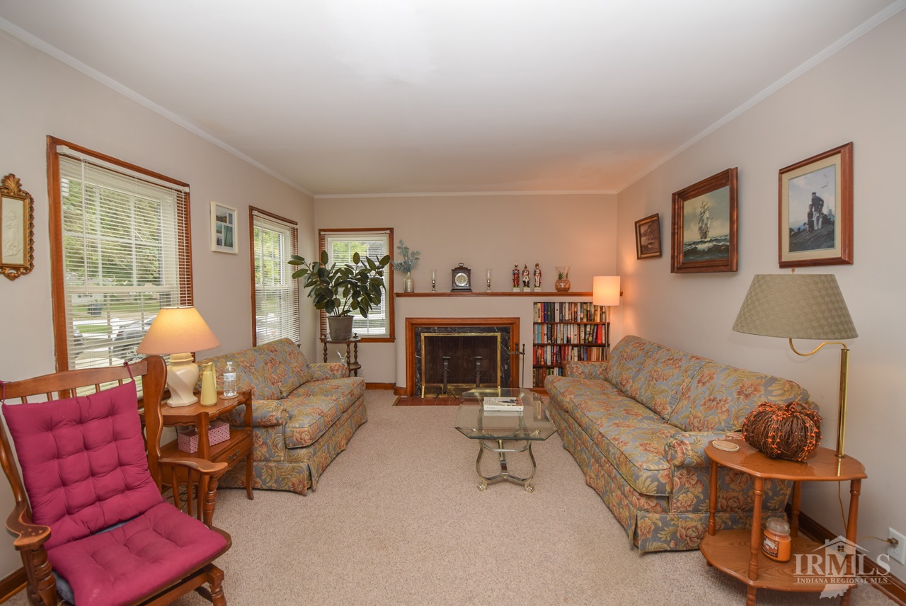 404 South Umbarger Road Muncie, IN 47304 - Photo 3 of 30 Gallery Image 3
