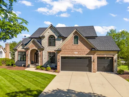 $685,000 | 26407 Silverleaf Drive, Plainfield, IL 60585