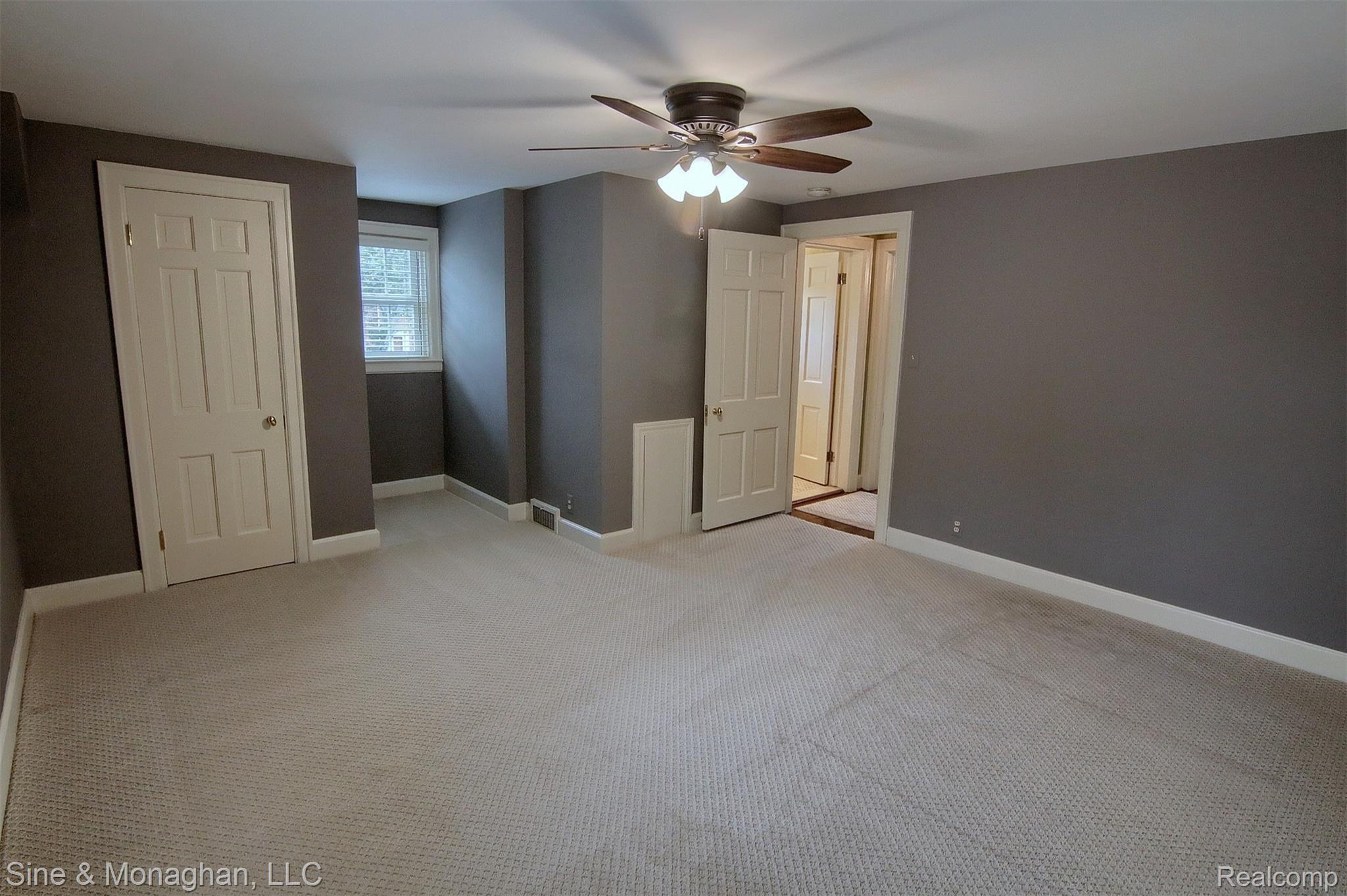 422 Moran Road Grosse Pointe, MI 48236 - Photo 24 of 33 24-2nd Bedroom 2nd View.jpg