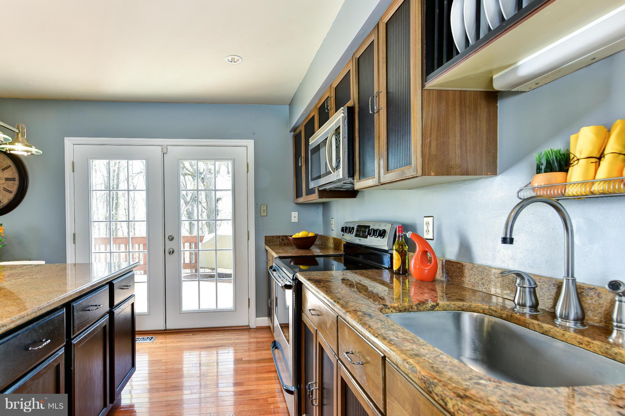 5601 Ridge View Drive Alexandria, VA 22310 - Photo 12 of 30 Kitchen