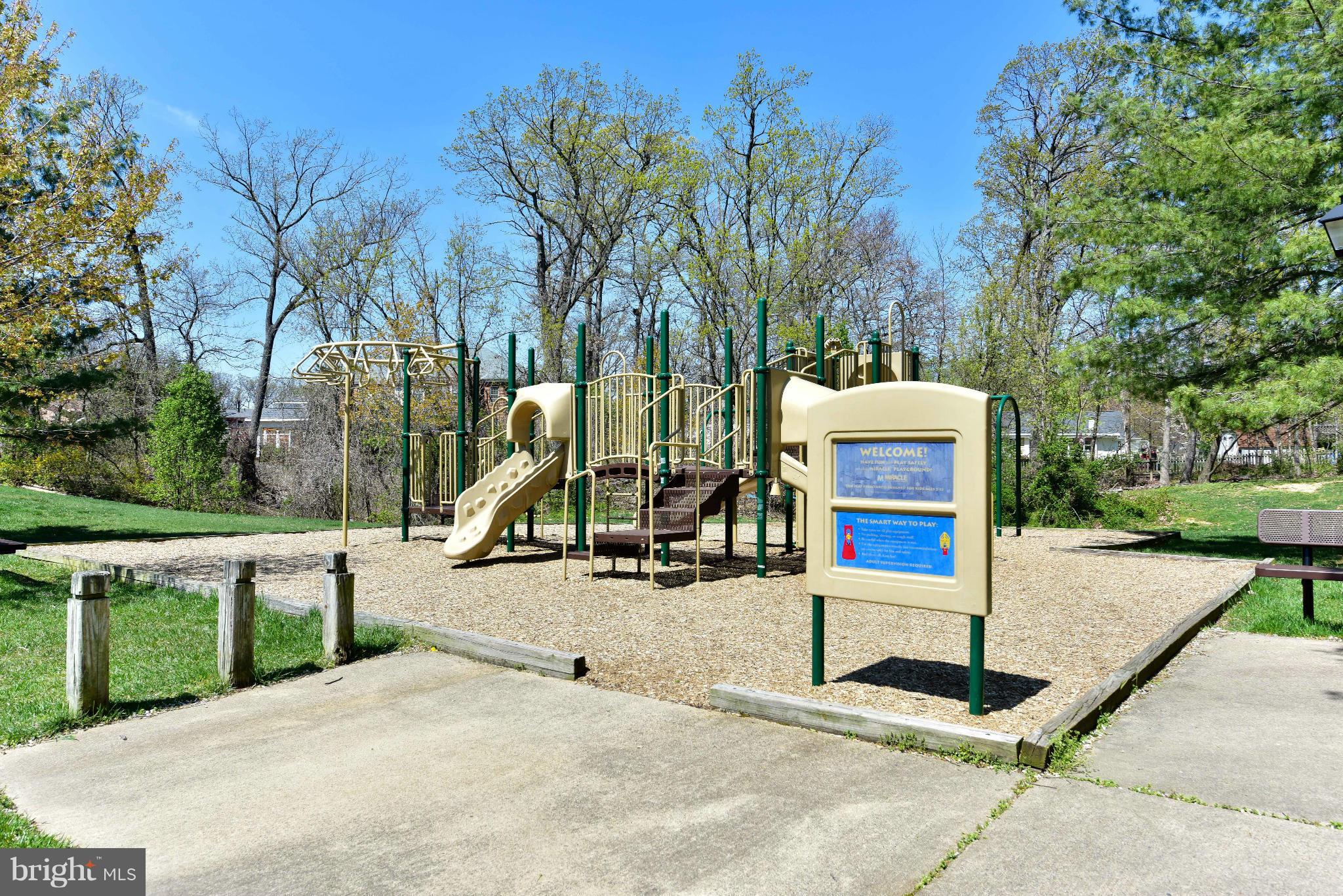 5601 Ridge View Drive Alexandria, VA 22310 - Photo 29 of 30 Community