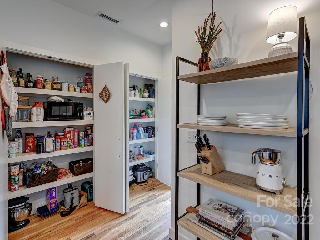 52 Busbee View Road Asheville, NC 28803 - Photo 11 of 28 Gallery Image 11