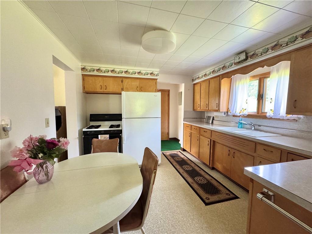 4404 Hollow Road New Castle, PA 16101 - Photo 11 of 28 Gallery Image 11
