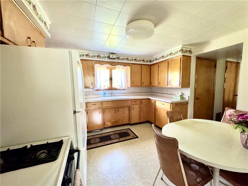 4404 Hollow Road New Castle, PA 16101 - Photo 12 of 28 Gallery Image 12
