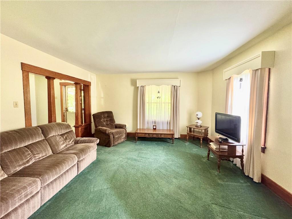 4404 Hollow Road New Castle, PA 16101 - Photo 8 of 28 Gallery Image 8