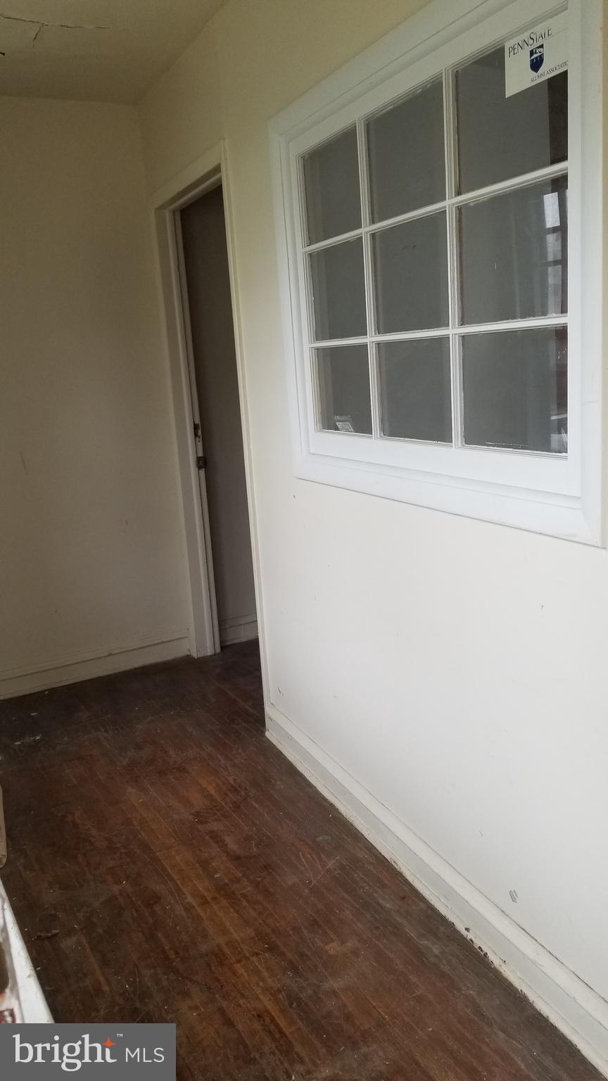 133 Westdale Road Upper Darby, PA 19082 - Photo 2 of 15