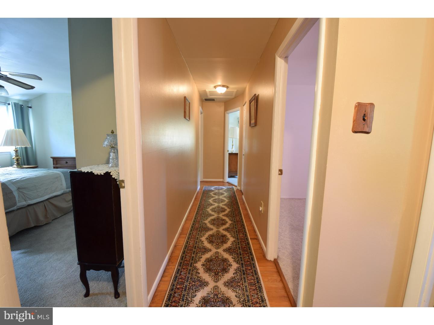 1711 Pin Oak Road Williamstown, NJ 08094 - Photo 17 of 21 Hallway
