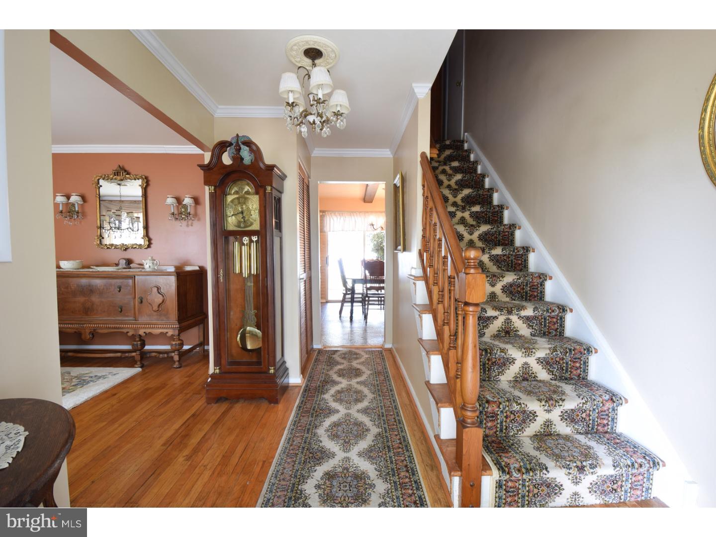1711 Pin Oak Road Williamstown, NJ 08094 - Photo 3 of 21 Foyer