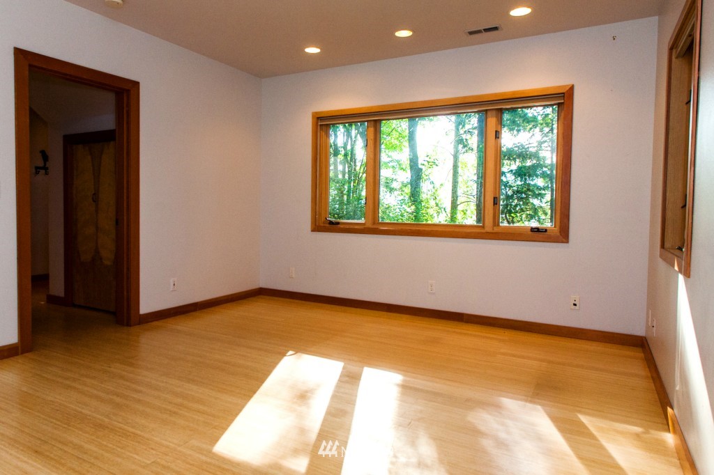 2241 North Shore Road Bellingham, WA 98226 - Photo 23 of 25 Gallery Image 23