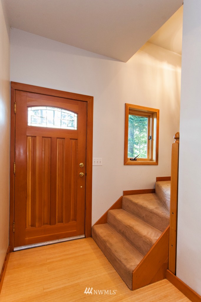 2241 North Shore Road Bellingham, WA 98226 - Photo 4 of 25 Gallery Image 4