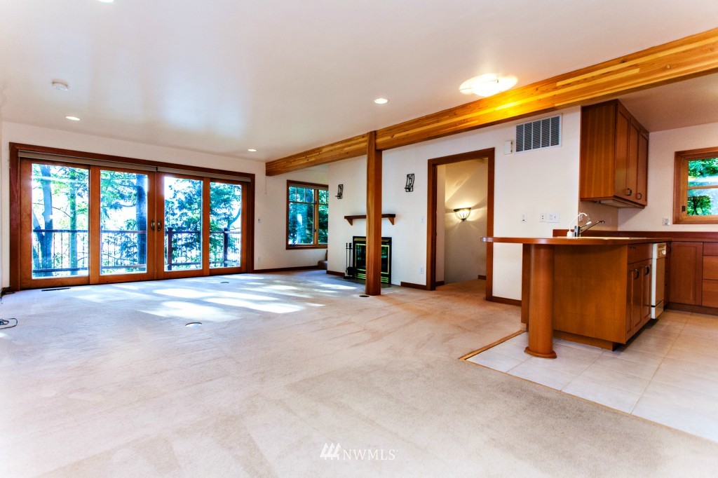 2241 North Shore Road Bellingham, WA 98226 - Photo 6 of 25 Gallery Image 6