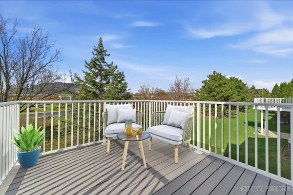 $299,000 | 1102 Delta Drive, Unit 1102, Elgin, IL 60123