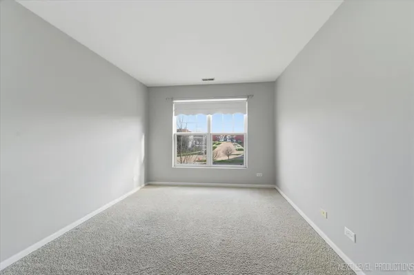 $299,000 | 1102 Delta Drive, Unit 1102, Elgin, IL 60123