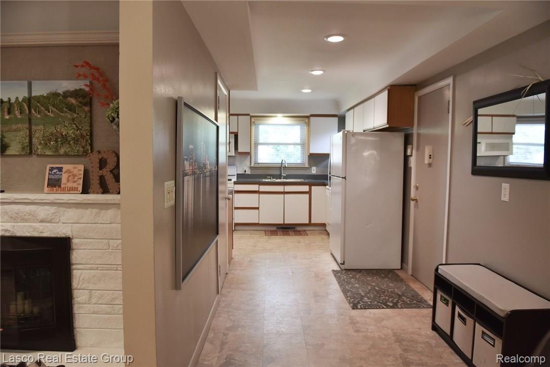 2286 Lancaster Road Bloomfield Hills, MI 48302 - Photo 28 of 34 untitled-6065.jpg