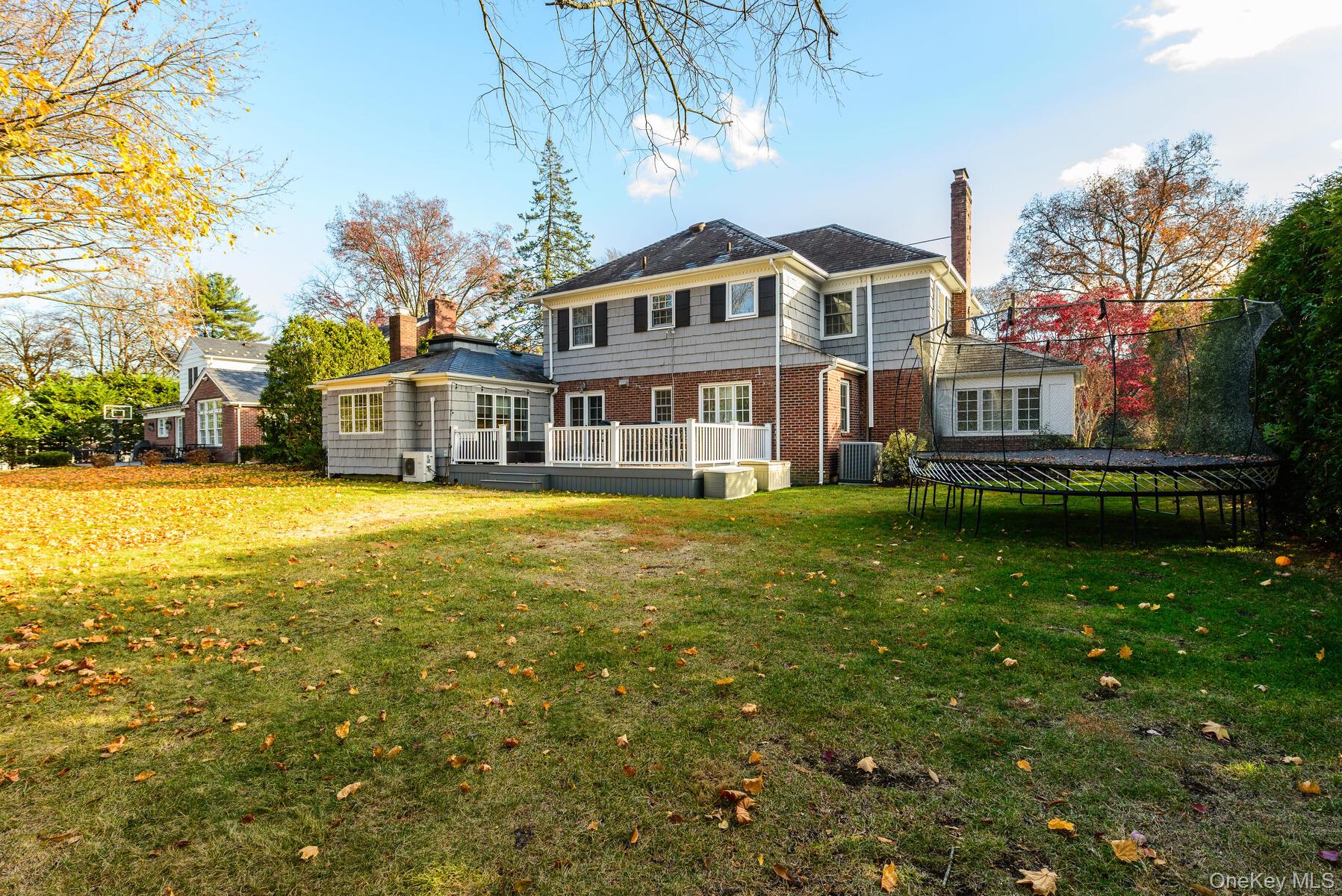 47 Whistler Road Manhasset, NY 11030 - Photo 23 of 31