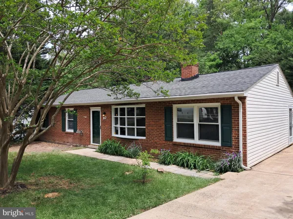 $2,795 | 10 Hickory Ridge Drive, Fredericksburg, VA 22405