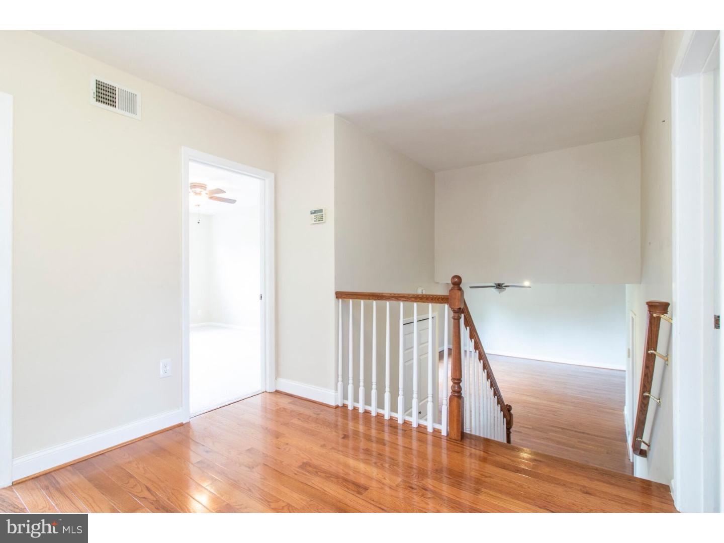 9231 Pine Road Philadelphia, PA 19115 - Photo 12 of 24