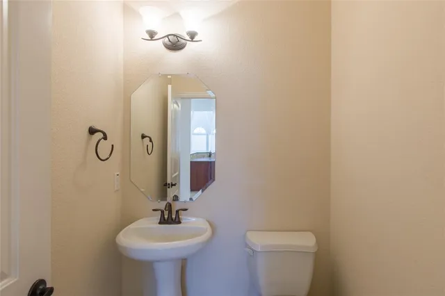 $2,600 | 9701 Lightcatcher Drive, Plano, TX 75025